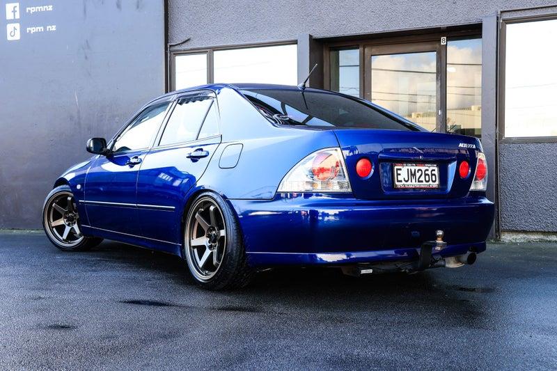 2000 Toyota Altezza