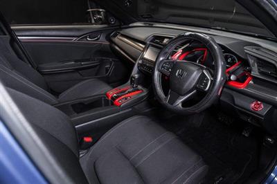 2017 Honda Civic - Thumbnail