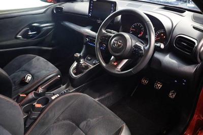 2020 Toyota Yaris - Thumbnail