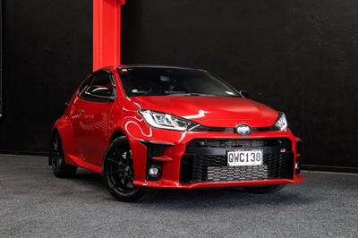 2020 Toyota Yaris - Thumbnail