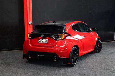 2020 Toyota Yaris - Thumbnail