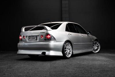 2000 Toyota Altezza - Thumbnail