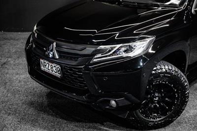 2016 Mitsubishi Pajero Sport - Thumbnail