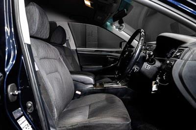 2005 Toyota Crown - Thumbnail