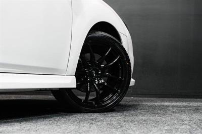 2013 Subaru Legacy - Thumbnail