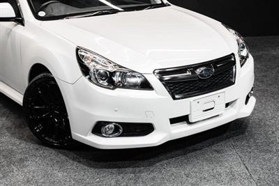 2013 Subaru Legacy - Thumbnail