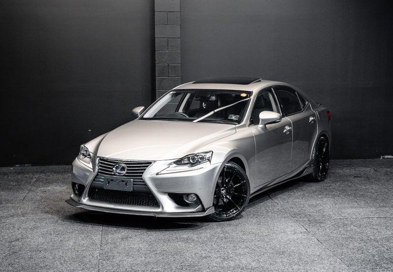 2013 Lexus IS 300h