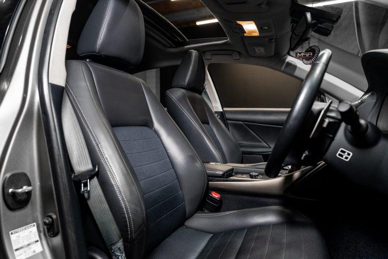 2013 Lexus IS 300h