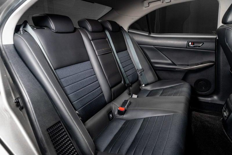 2013 Lexus IS 300h
