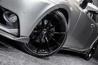 2013 Lexus IS 300h - Thumbnail