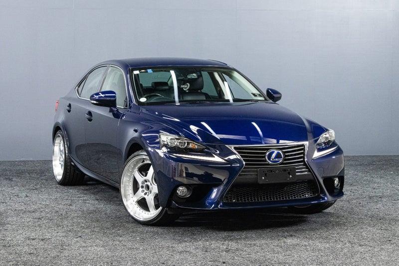 2013 Lexus IS 300h
