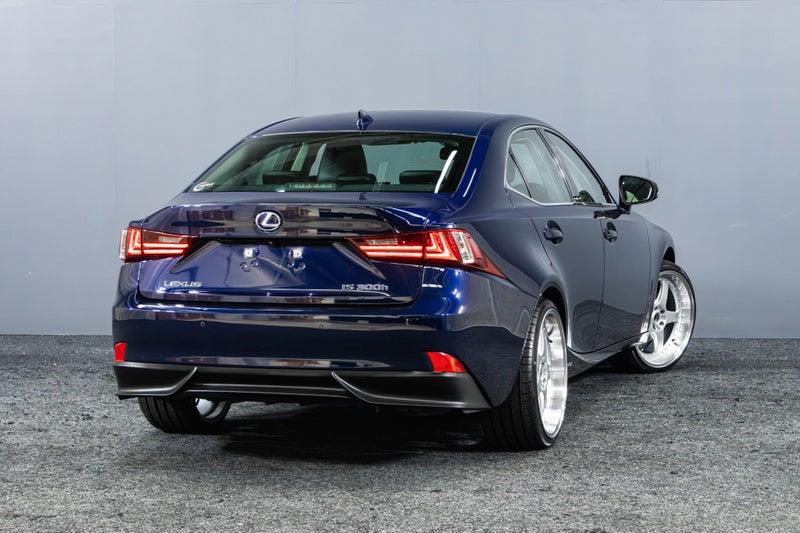 2013 Lexus IS 300h