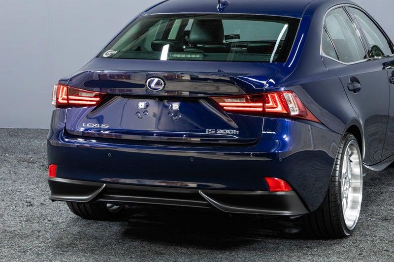 2013 Lexus IS 300h