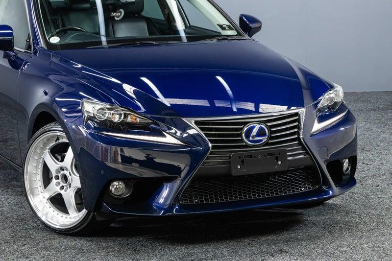 2013 Lexus IS 300h