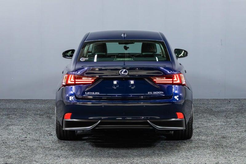 2013 Lexus IS 300h