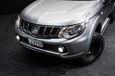 2019 Mitsubishi Triton - Thumbnail