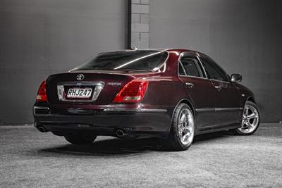 2004 Toyota Crown - Thumbnail