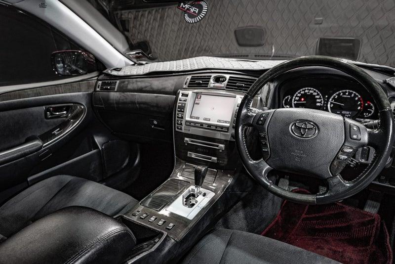 2004 Toyota Crown