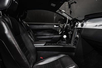 2005 Ford Mustang - Thumbnail