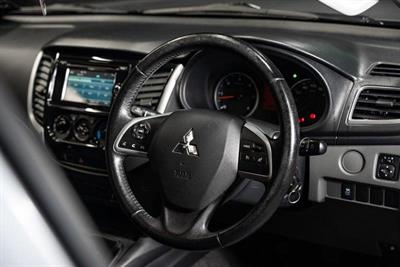 2016 Mitsubishi Triton - Thumbnail