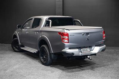 2016 Mitsubishi Triton - Thumbnail