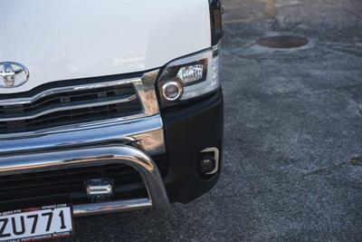 2017 Toyota HIACE - Thumbnail