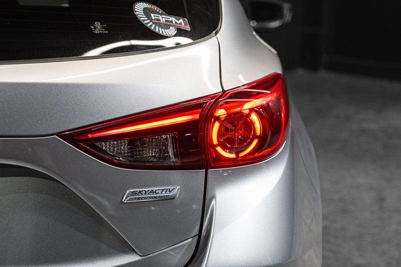2014 Mazda Axela