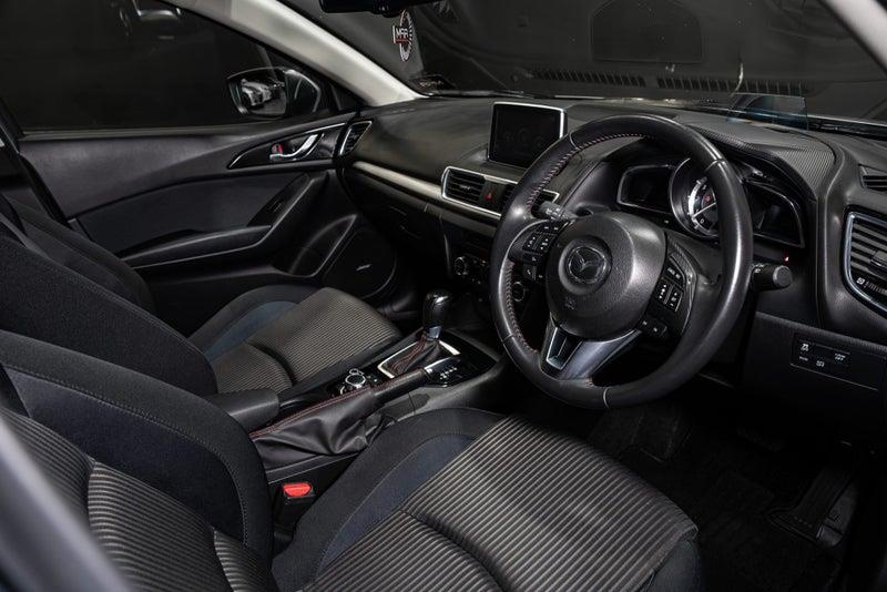 2014 Mazda Axela