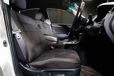 2004 Toyota Crown - Thumbnail