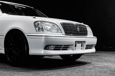 2001 Toyota Crown - Thumbnail