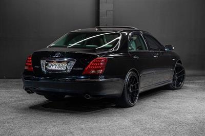 2004 Toyota Crown - Thumbnail