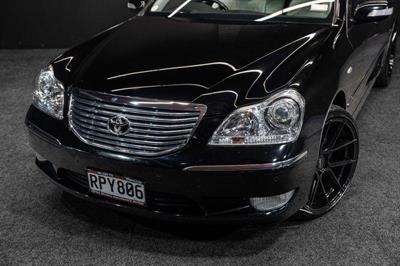 2004 Toyota Crown - Thumbnail