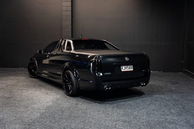 2017 Holden Commodore - Thumbnail