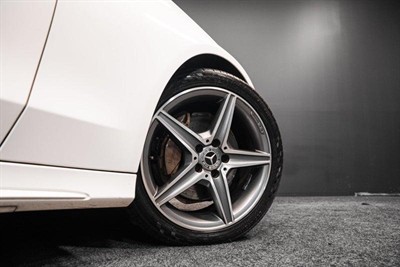 2015 Mercedes-Benz C CLASS - Thumbnail