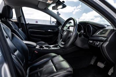 2015 Holden Commodore - Thumbnail