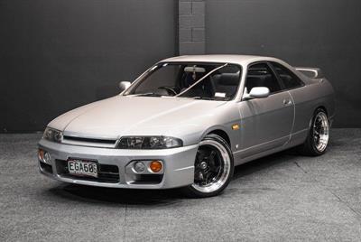 1996 Nissan Skyline - Thumbnail