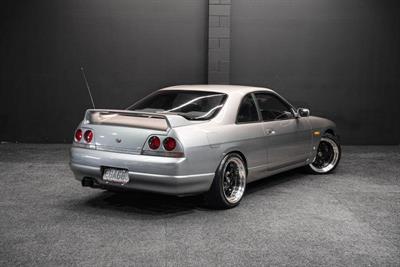 1996 Nissan Skyline - Thumbnail