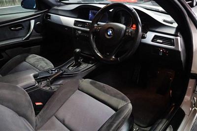 2009 BMW 320i - Thumbnail