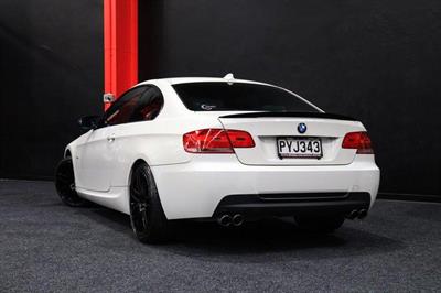 2009 BMW 320i - Thumbnail