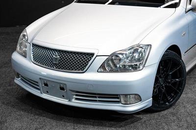 2004 Toyota Crown - Thumbnail