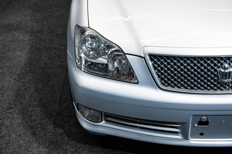 2004 Toyota Crown