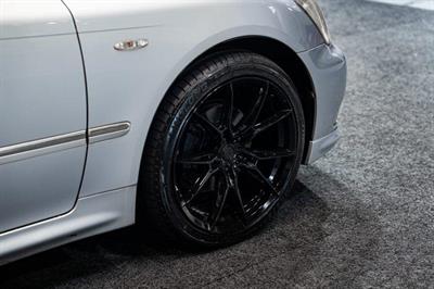 2004 Toyota Crown - Thumbnail