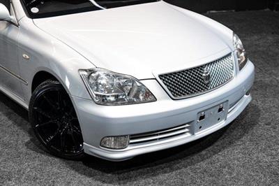 2004 Toyota Crown - Thumbnail