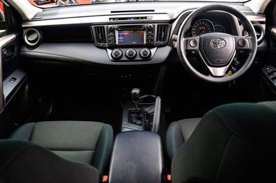 2019 Toyota RAV4 - Thumbnail