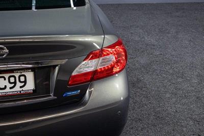 2012 Nissan Fuga - Thumbnail