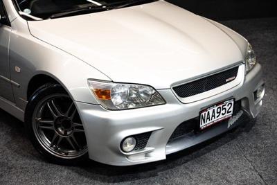 1999 Toyota Altezza - Thumbnail