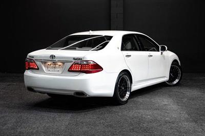 2012 Toyota Crown - Thumbnail
