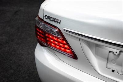 2012 Toyota Crown - Thumbnail