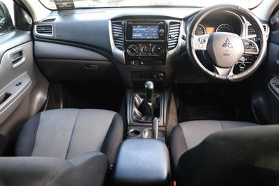2015 Mitsubishi Triton - Thumbnail