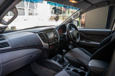 2015 Mitsubishi Triton - Thumbnail